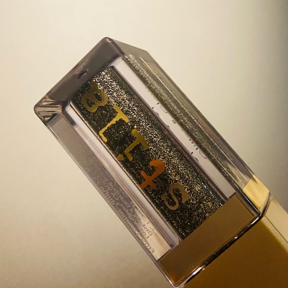 Stila Bundle of Glitter & Glows and Completely Harmony Lip/Cheek Stick - Picture 3 of 5